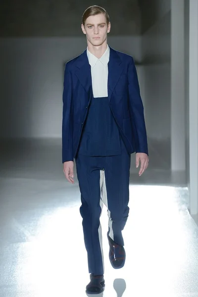 Look 1